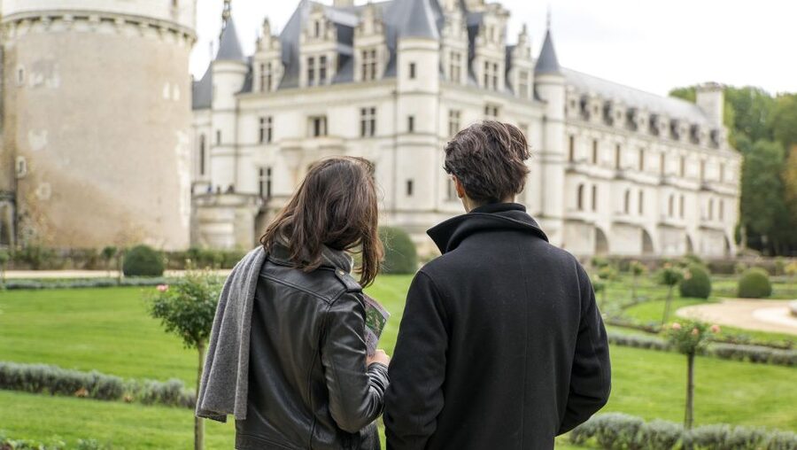 From Paris: Mont St Michel and Loire Valley 2 Day Tour - Price and value: is $560 per person worth it?