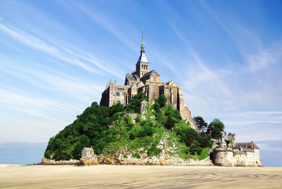 From Paris: Mont St Michel and Loire Valley 2 Day Tour - What to bring, and how to make the most of 48 hours