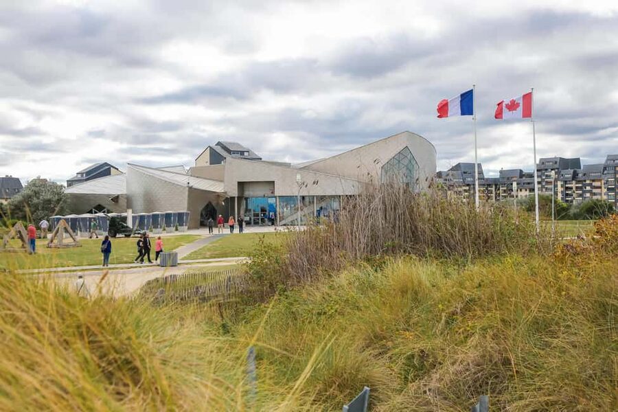From Paris: Normandy D-Day Beaches Day Trip - The Normandy American Cemetery at Colleville-sur-Mer