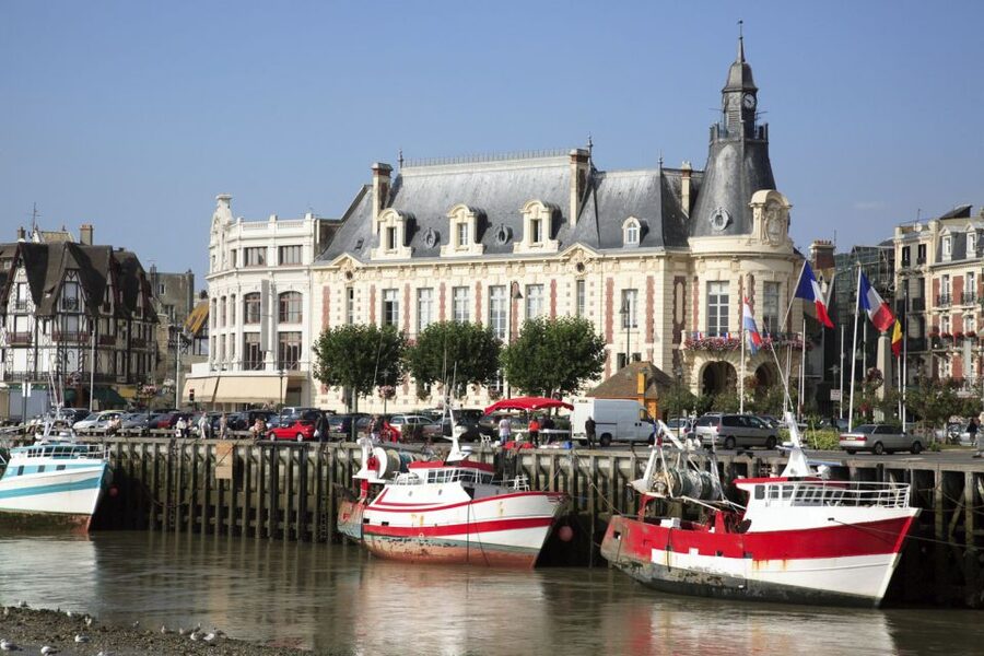 From Paris: Normandy D-Day Beaches Day Trip - The long coach ride: what it means for your comfort