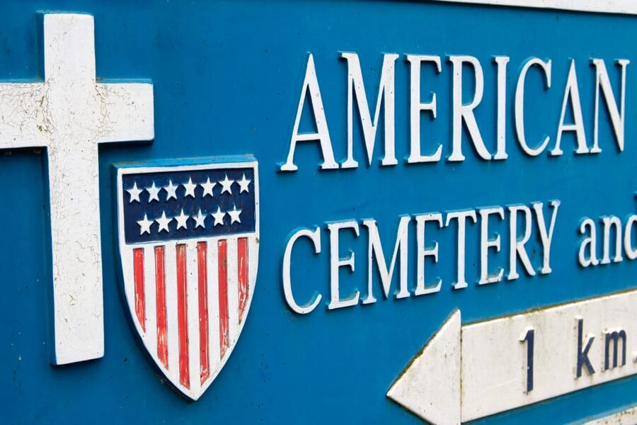 From Paris: Normandy D-Day Beaches Day Trip with Lunch - Omaha Beach with a guide, then the American Cemetery at Colleville-sur-Mer