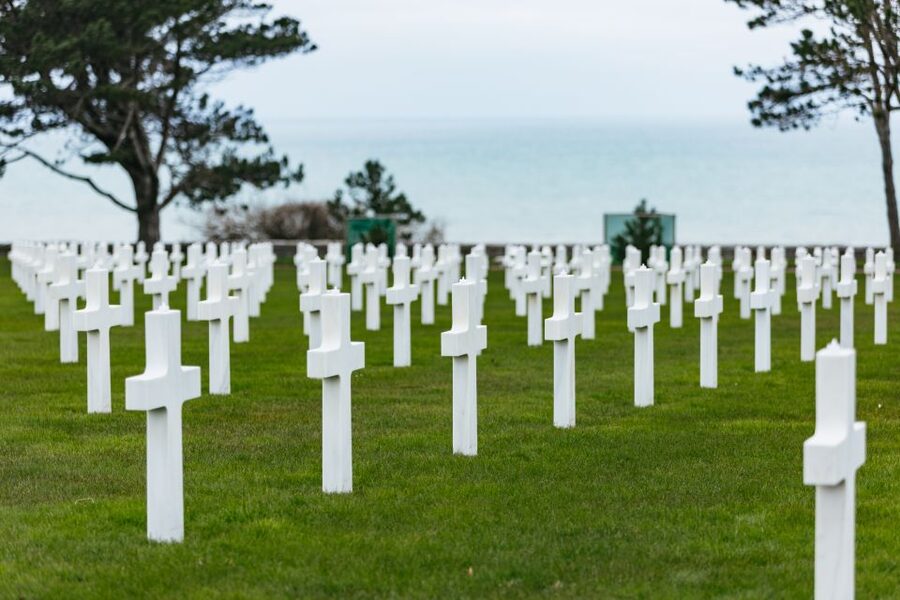 From Paris: Normandy D-Day Landing Beaches Full-Day Tour - A 12-hour Normandy reality check from Paris
