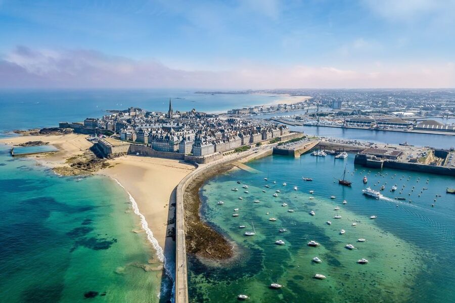 From Paris: Normandy Landing Beaches D-Day Tour by Minibus - The logistics that keep the day smooth (and why they matter for value)