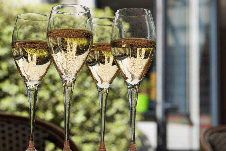 From Paris: Private Champagne Tour, Tastings at Moet&Chandon - Moët & Chandon: the big-house visit and tasting stop