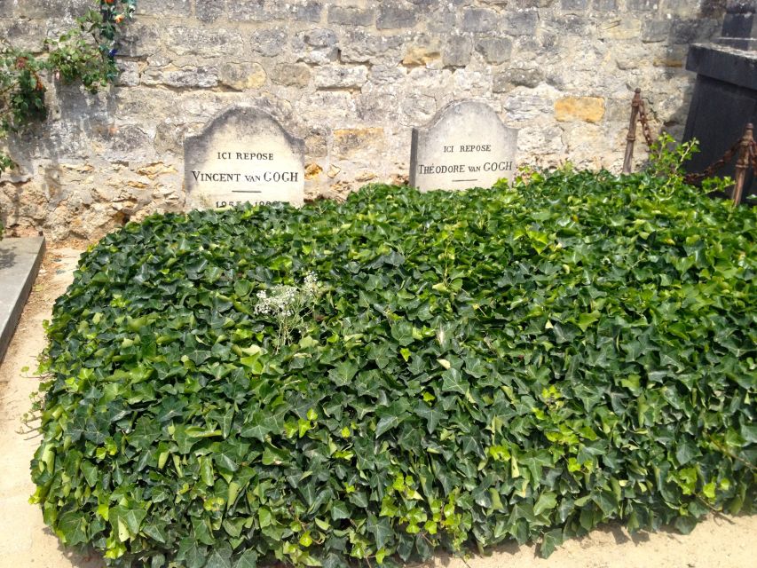 From Paris: Private Day Trip to Giverny and Auvers sur Oise - Auvers-sur-Oise: Van Gogh’s final days, in the places he returned to
