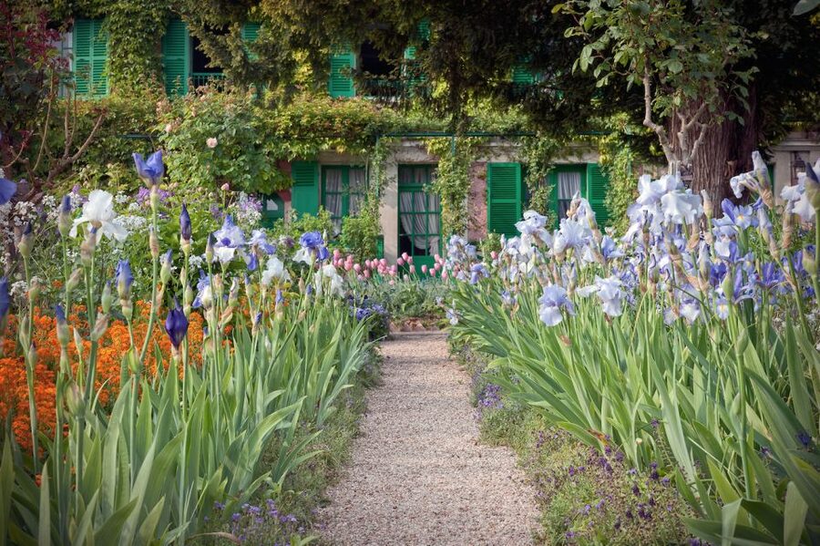 From Paris: Private Day Trip to Giverny and Auvers sur Oise - Price and value: when $1,049 per group makes sense