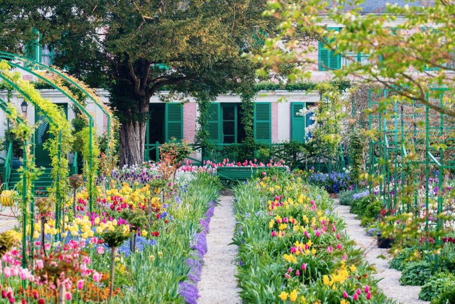 From Paris: Private Day Trip to Giverny and Auvers sur Oise - Monet’s House and Gardens: where the paintings start to make sense