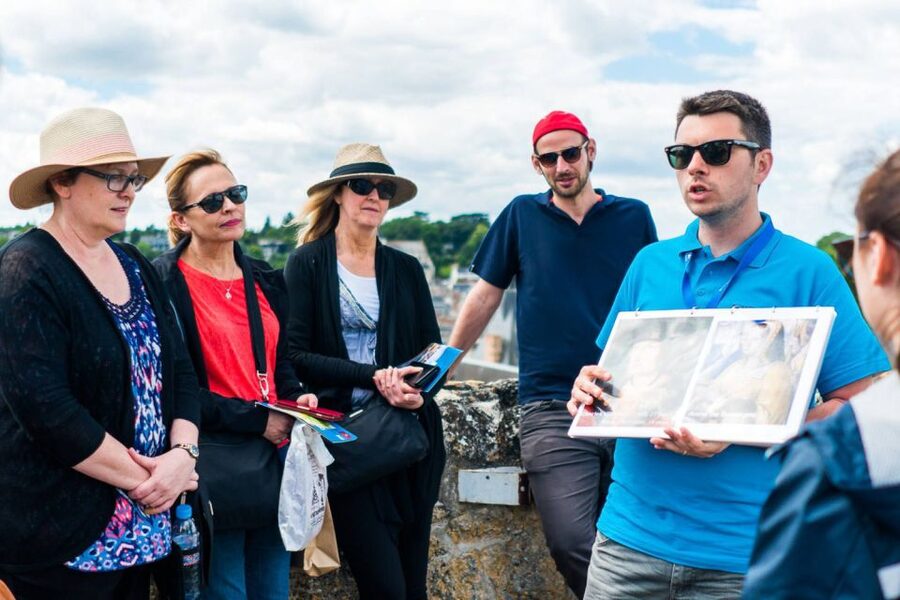 From Paris: Small-Group Loire Valley Castles Full-Day Tour - Getting to the Loire from Paris: the pickup and the real meaning of 12 hours