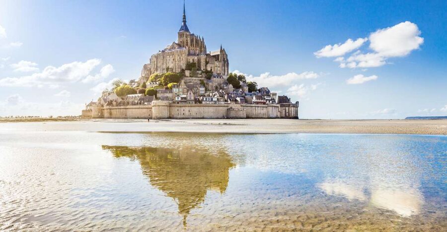 From Paris: Small-Group Mont St Michel Tour & Cider Tasting - Why Mont St-Michel feels like a medieval movie set