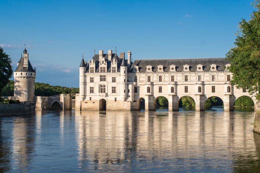 From Paris: Small-Group Tour of Loire Castles - Tips to make Cheverny, Chenonceau, and Chambord work for you