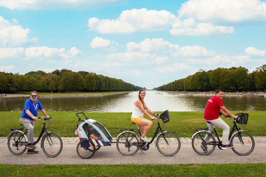 From Paris: Versailles Bike Tour with Gardens & Palace Entry - The Market Stop at Place du Marché Notre-Dame, Plus Picnic Logistics