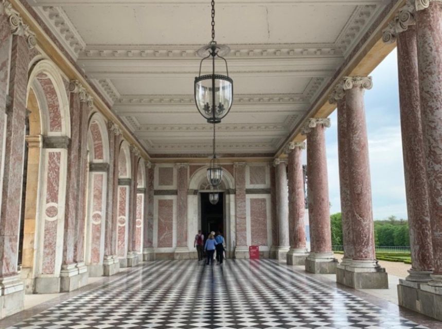 From Paris: Versailles Bike Tour with Gardens & Palace Entry - Bikes, Helmets, and the Real Fitness Level on This Route