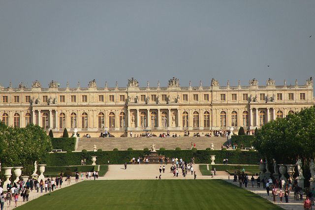 From Paris: Versailles Guided Tour by Deluxe Minibus - Chapel and the Gallery of Battles: religious authority meets national storytelling