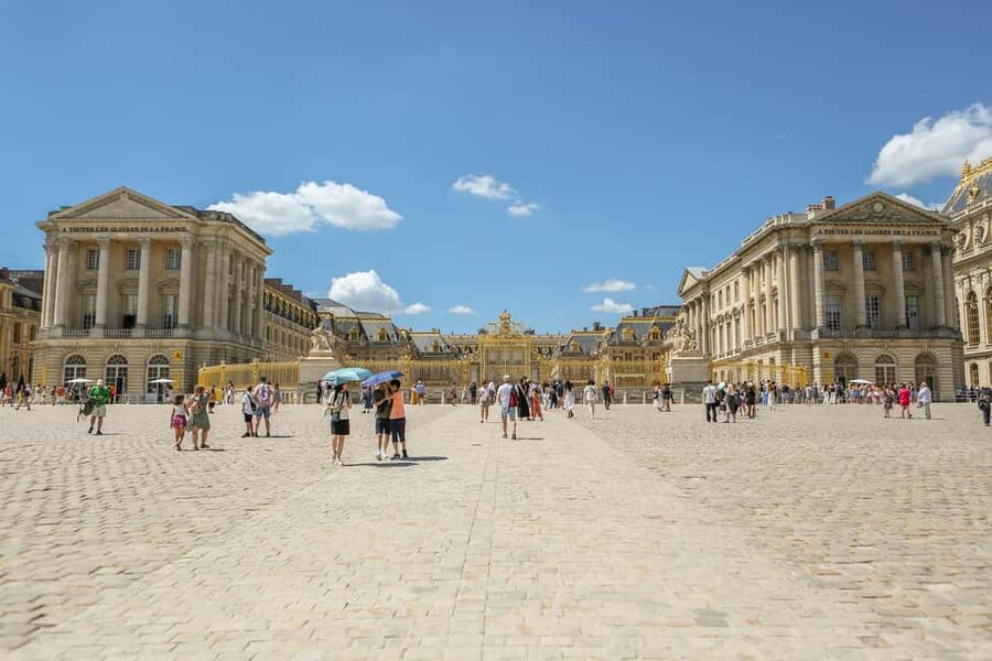 From Paris: Versailles Guided Tour with Skip-the-Line Entry - Inside Versailles: How the Stops Usually Work in Real Life