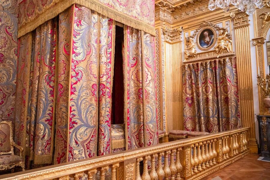 From Paris: Versailles Palace And Garden Tour with Transfers - Royal Opera Photo Stop: A Quick Peek That Sets the Scene
