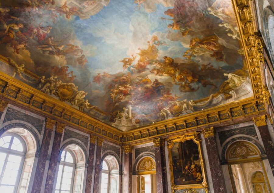From Paris: Versailles Palace and Gardens Guided Day Trip - Should you book this Versailles train day trip?