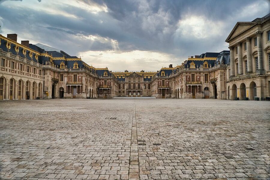 From Paris: Versailles Palace and Gardens Guided Experience - The 2-Hour Guided Garden Tour You Actually Want