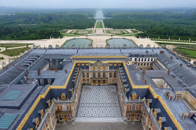 From Paris: Versailles Palace and Gardens with Transfer - Gardens and André Le Notre: Water Features With Real Impact