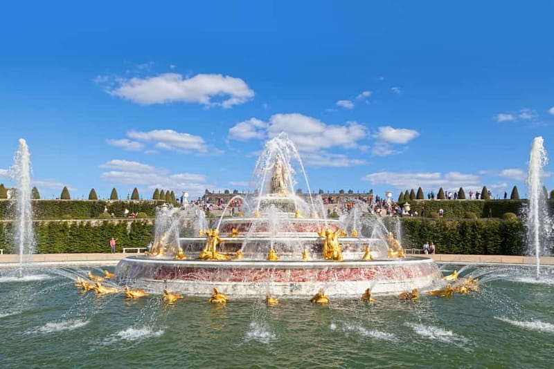 From Paris: Versailles Palace Guided Tour with Bus Transfers - The Gardens: Two Hours to Walk, Sit, and See What Changed Season to Season