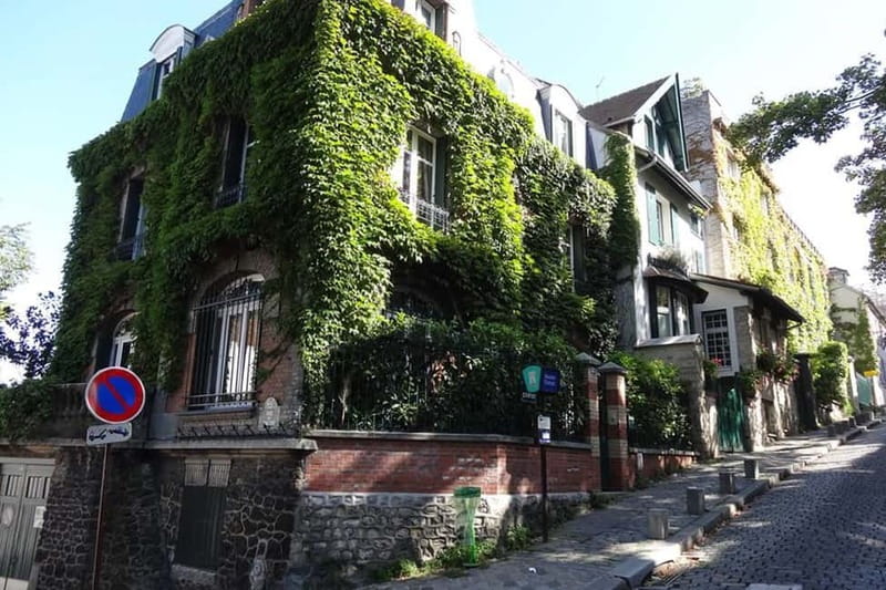 German private Walking Tour through Montmartre & Passages - Passage Jouffroy: the 19th-century shortcut most people miss