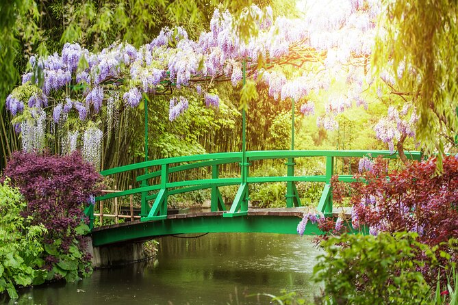 Giverny Monet’s Home and Gardens Half Day Tour from Paris - Fondation Claude Monet, how the house and gardens visit is structured