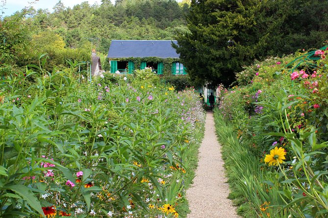 Giverny Monet's Home & Versailles Palace Day Trip from Paris - Key Highlights Worth Paying Attention To