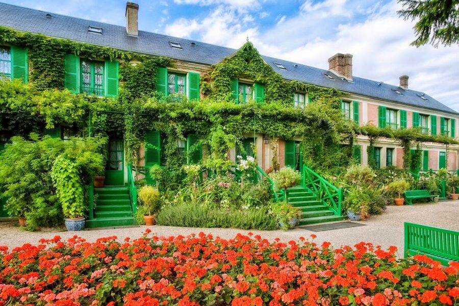 Giverny: Monet's House and Gardens Guided Tour - Your 2-Hour Route: Water Garden, Japanese Bridge, Then Clos Normand