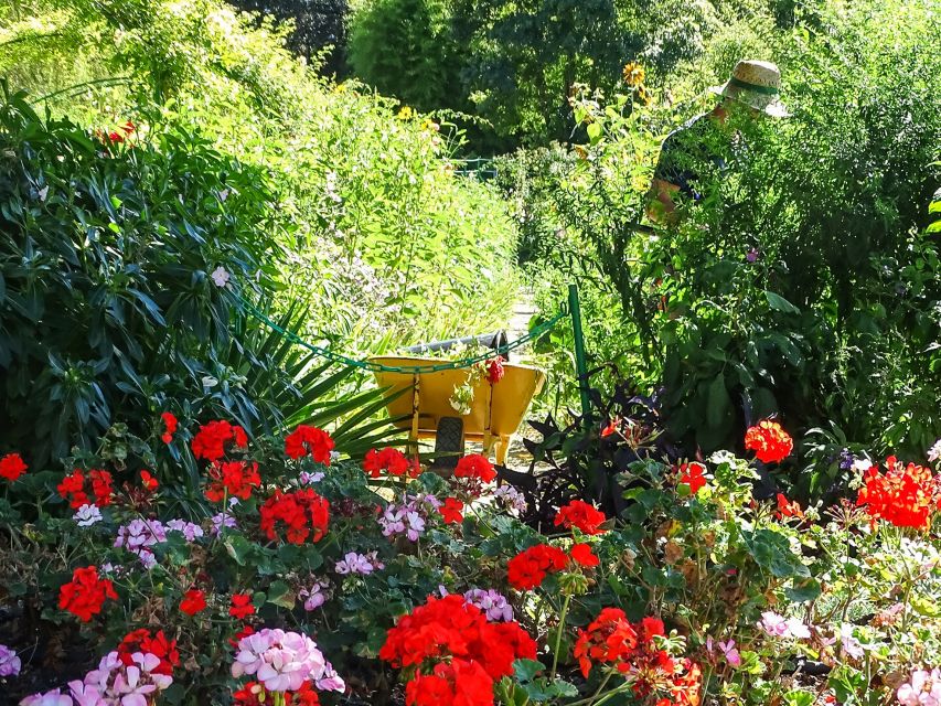 Giverny: Monet's House and Gardens Guided Tour - Small Group, One Guide, Real Questions: What You’ll Experience During the Walk