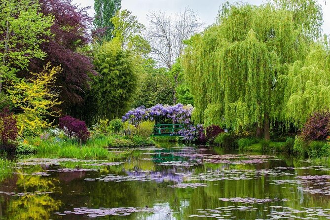 Giverny Small-Group Minivan with Hotel Pickup or Meeting Point - Key Things to Know Before You Go