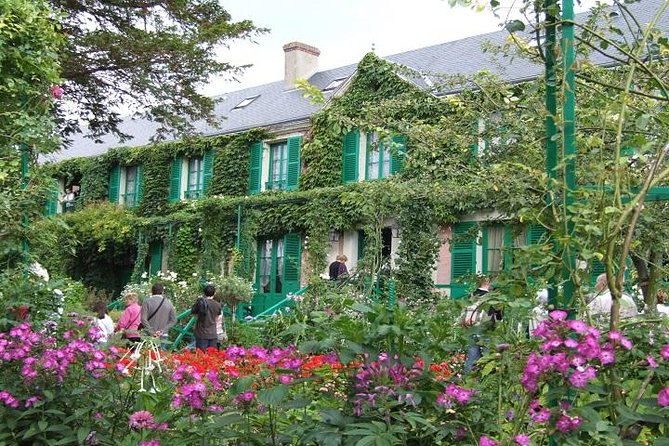 Giverny Small-Group Minivan with Hotel Pickup or Meeting Point - The Real Plan: Transport Out, Then a Self-Guided Monet Visit