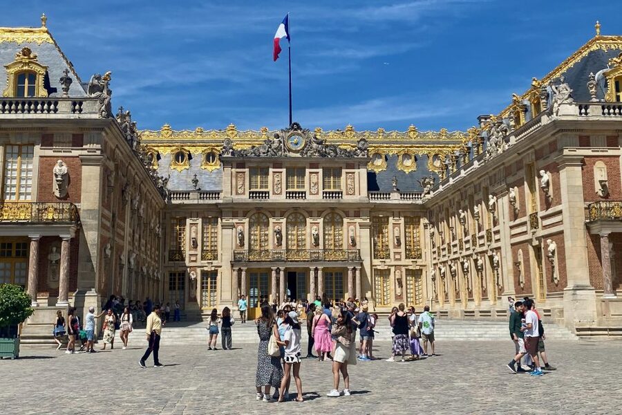 Giverny Versailles Trianon Small Group by Minivan from Paris - Palace of Versailles: skip the ticket line, then use the audio guide smartly