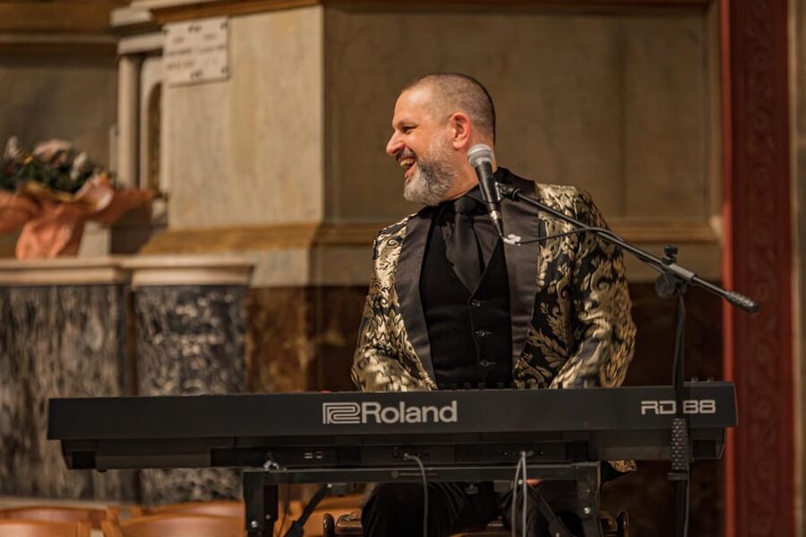 GOSPEL HELIOS - La Madeleine after dark: the neoclassical setting that makes voices feel elegant