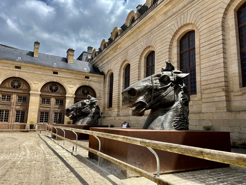 Great Stables of Prince de Conde & Palace Chantilly - Your guide and language setup: why it matters in a place like this