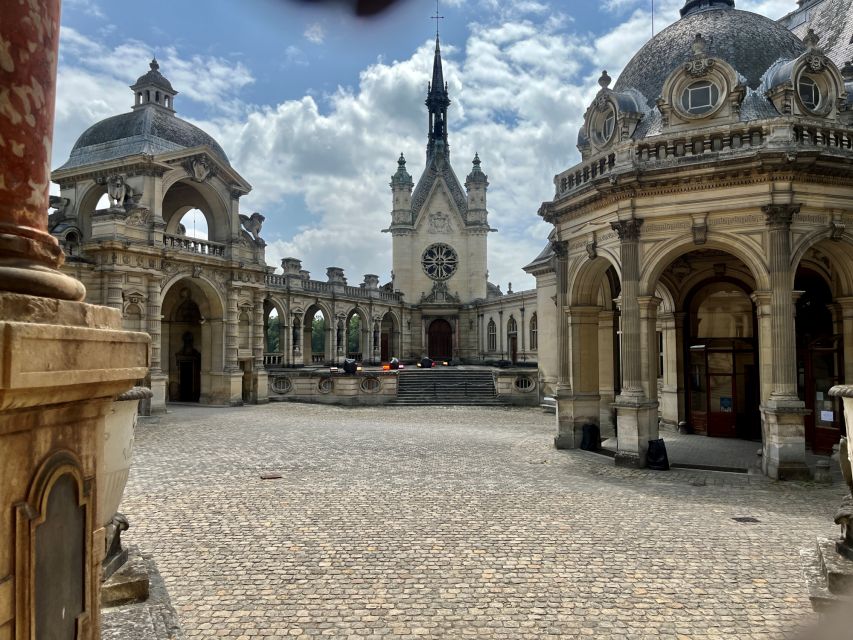 Great Stables of Prince de Conde & Palace Chantilly - Chauffeured van + guide-led structure: how the day actually moves