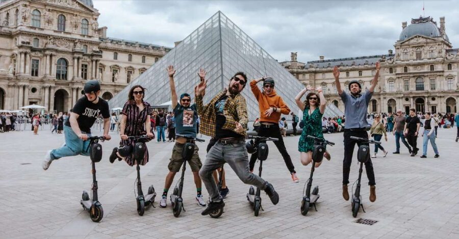 Guided Electric Scooter Tour of Paris - The 3-hour Paris route: Louvre to the Seine to the islands