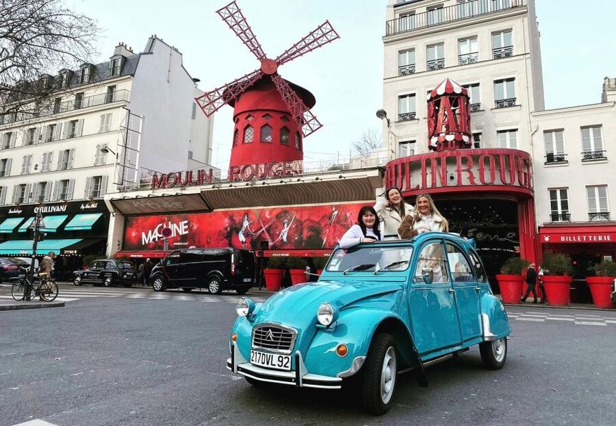 Guided Tour of Paris in Classic Convertible - Opera Garnier and Invalides: Culture and Ceremony Close Together
