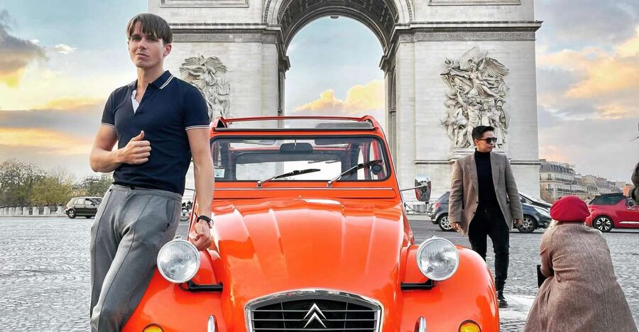 Guided Tour of Paris in Classic Convertible - Price and Group Size: When $352 Per Group Makes Sense