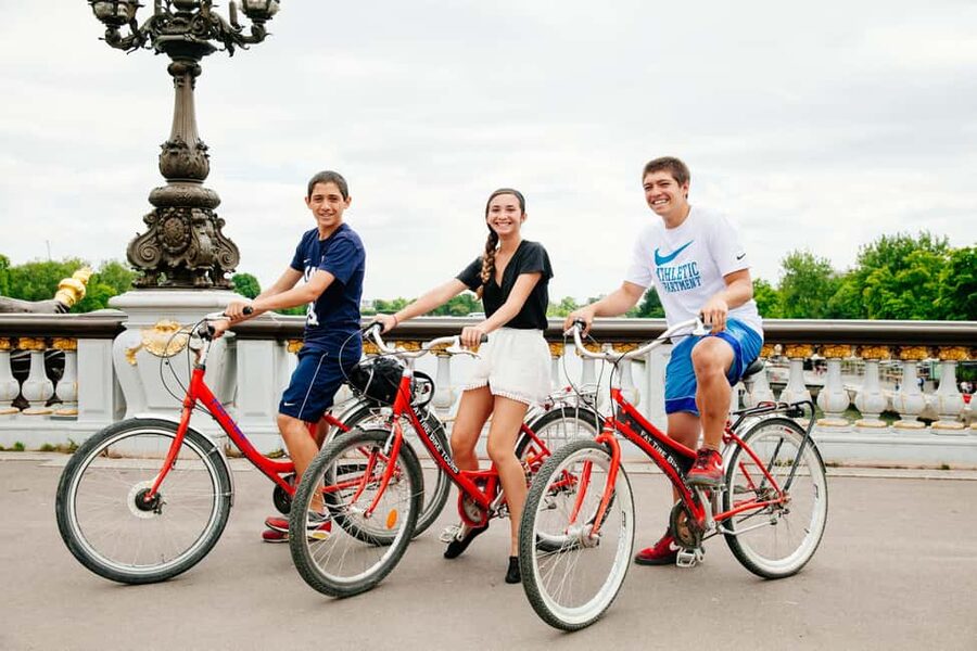 Highlights of Paris Bike Tour in English or Dutch - What you need to bring, wear, and know before you pedal