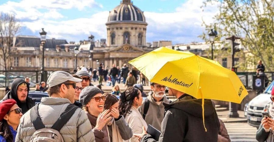 Historic Paris Walking Tour in English - Where the story begins at Hotel de Ville