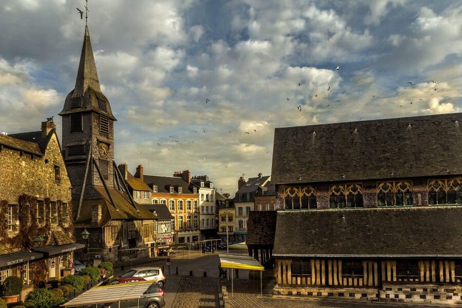 Honfleur Private Guided Walking Tour - Medieval lanes, half-timbered houses, and the harbor you can almost hear