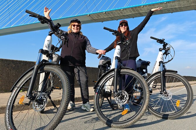 Honfleur's Landmarks & Gems E-Bike Tour - The guiding style: humour, stories, and real stop-by-stop context