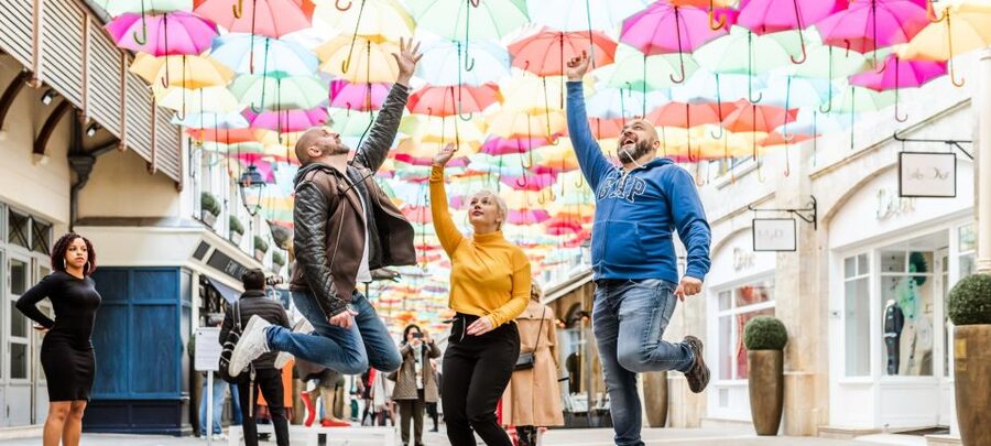 Le Marais: Explore Old Paris with a Local Host - Cobblestones, boutiques, and the art-gallery habit of Le Marais