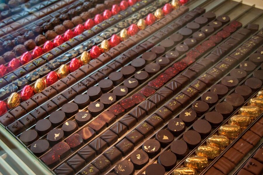 Le Marais: Pastry and Chocolate Food Tour - Key Points Before You Go