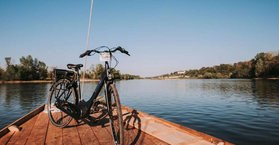 Loire castles with electric bicycle - Chambord and Chenonceau: Two Renaissance Icons, One Day Rhythm