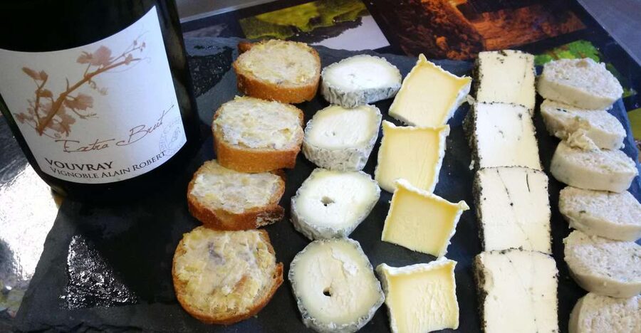 Loire Valley: Vouvray Vineyard Tour and Wine Tasting - Vineyard walk: vines, appellation rules, and what happens through the year