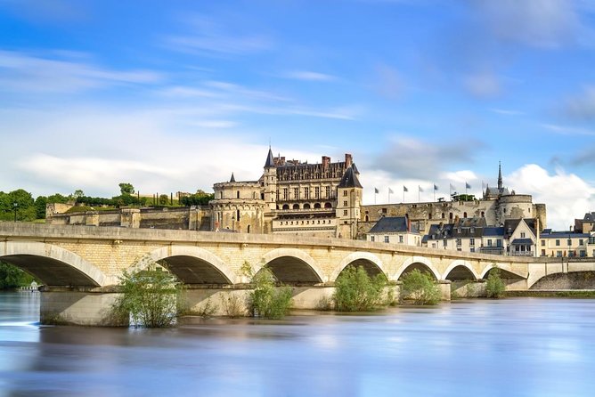 Loire Valley Wine and Castles Small-Group Day Trip from Paris - Small-group comfort: up to 8 people and why it matters