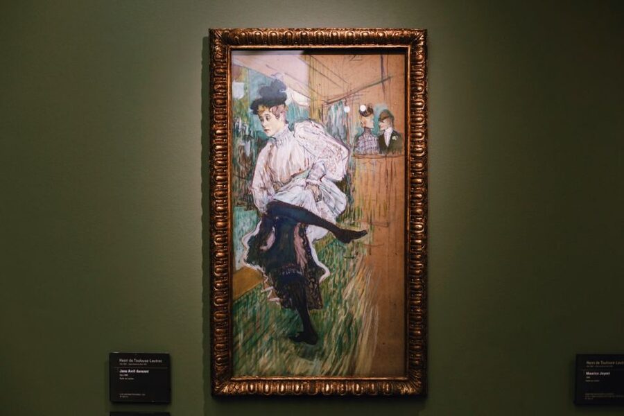Louvre and Musée d'Orsay with Reserved Entry Ticket - How the guide ties it together across both museums