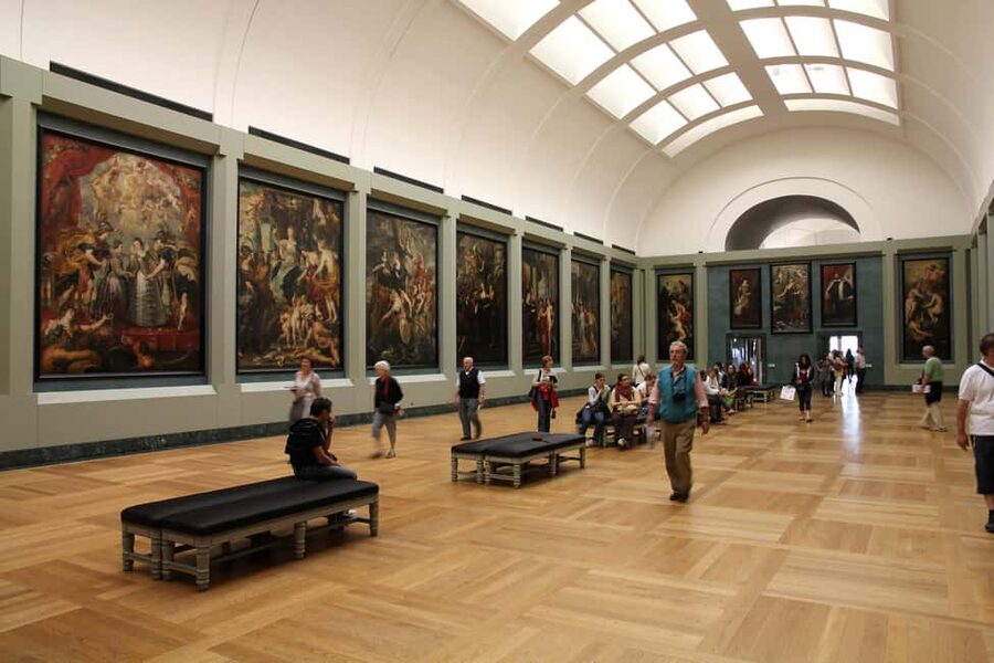 Louvre Guided Treasure Hunt for Families and Kids - The Highlights You Will Actually Want to See