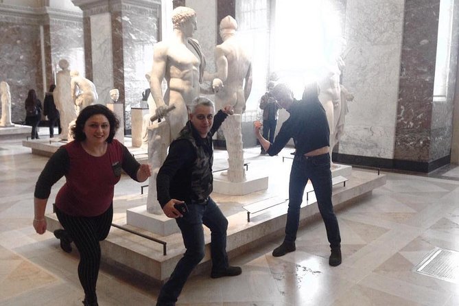 Louvre: Highlights and hidden pearls in MINI groups - Headsets and a Free Digital Locker for a Less Stressy Museum Day