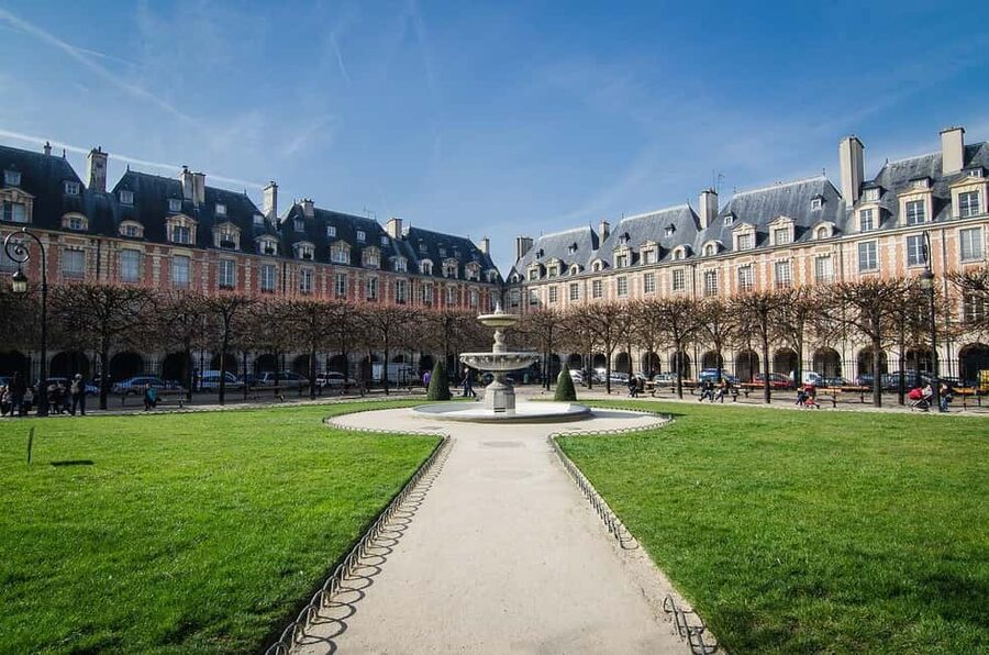 Louvre Masterpieces Private Guided Tour with Reserved Access - Ending at Mona Lisa: The Most Famous Finish Line in Paris